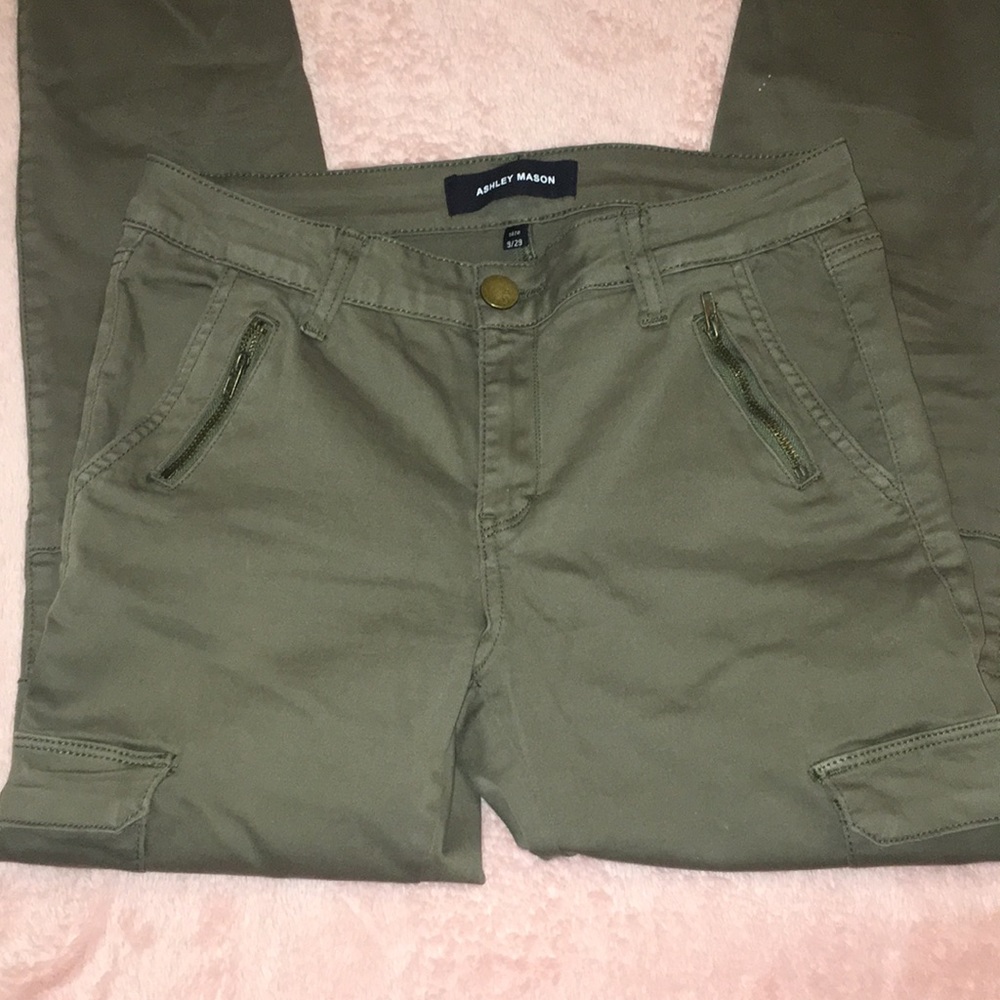 Cute army skinny  jeans .